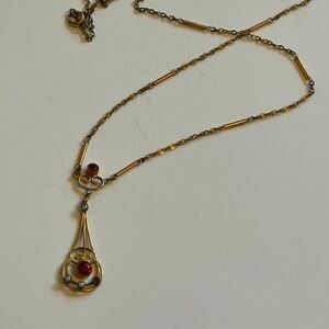 Vintage Art Nouveau Gold tone drop necklace with garnet and pearls